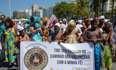 Ato em Copacabana pela liberdade religiosa Mãe Bernadete