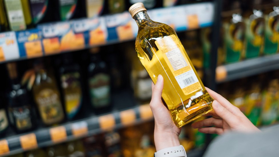 Força-tarefa apreende mais de 6 mil garrafas de azeite falsificado
