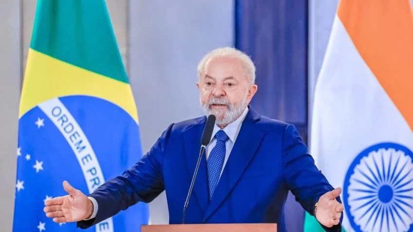 Lula lança projeto para atrair evangélicos, base de Bolsonaro