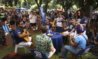 Brasília comemora 64 anos com roda de choro na rua