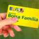 Brasil dividido com Bolsa Família e carteira assinada