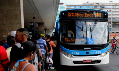 Mulher morre em parada de ônibus no Distrito Federal