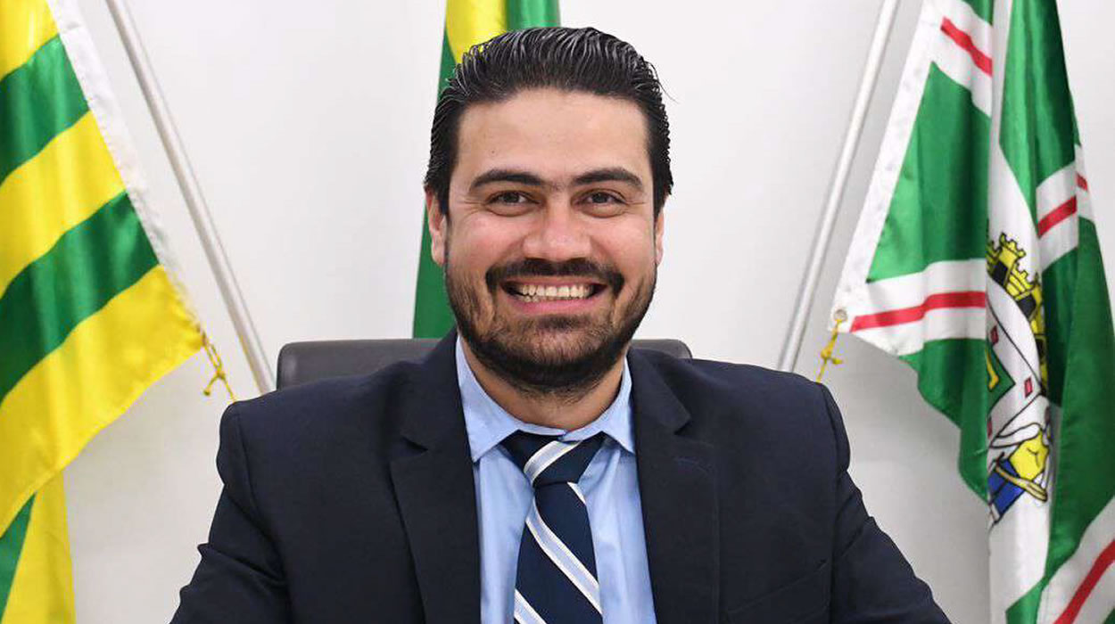 Sandro Mabel exonera irmão de vereador e aliado na Câmara