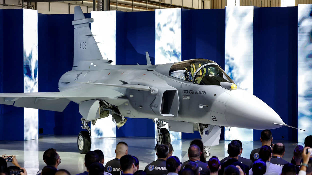 Fabricado no Brasil, conheça o caça Gripen F-39